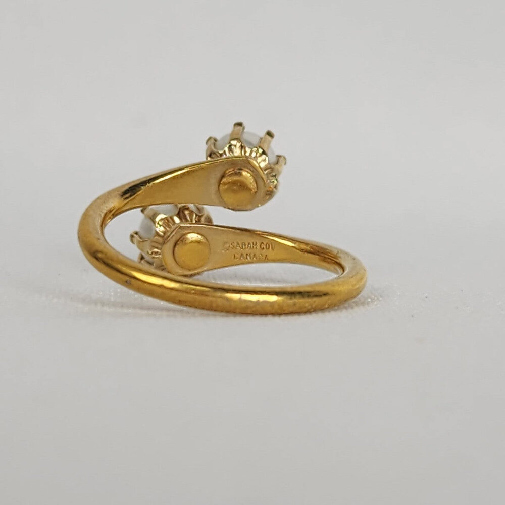 Vintage Sarah Coventry Faux Pearl Gold Tone Ring Adjustable - Picture 4 of 7